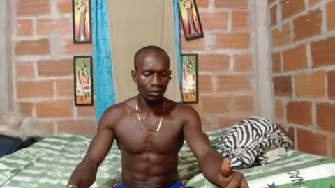 elmiltonnjakee online show from July 8, 7:34 am