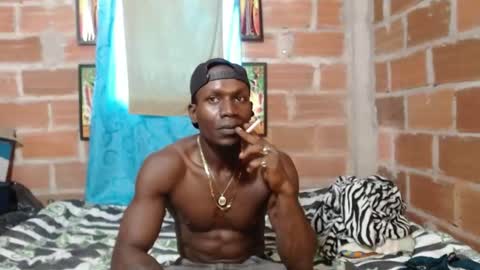 elmiltonnjakee online show from June 22, 5:42 pm