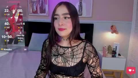 Snapshot of elodie_walker chatting on September 18, 1:26 pm Elodie online show from September 18, 1:26 pm
