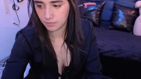 elowen_halley1 online show from October 17, 8:13 pm