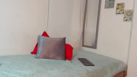 elpekas247 online show from April 20, 1:14 pm