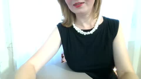 ElsaMartinez22 online show from October 10, 11:05 am