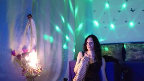 Elisa online show from March 23, 7:08 pm