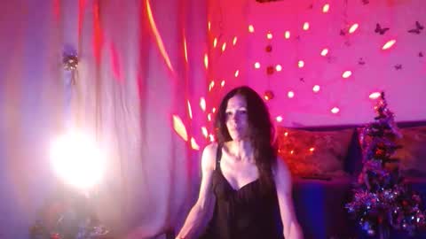 Elisa online show from December 15, 8:27 pm