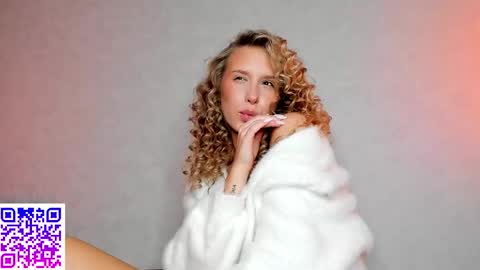 Elysia online show from October 7, 10:39 pm