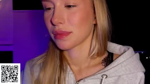 Elysia online show from November 6, 10:24 pm