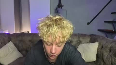 em_chipsi online show from July 22, 10:23 pm