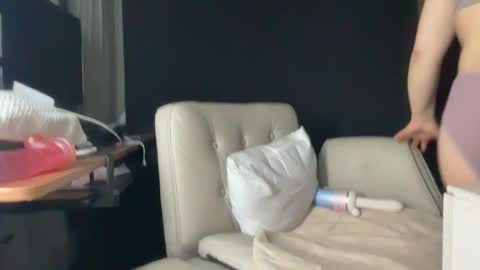 Ema Love online show from February 5, 3:32 am