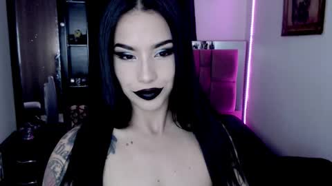 Emerald Black online show from February 2, 4:53 am