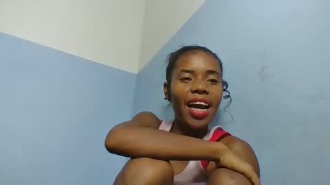 emelie473837 online show from April 10, 7:13 am