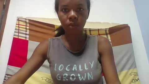 emelie473837 online show from March 29, 6:15 am