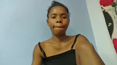 emelie473837 online show from April 15, 9:01 am