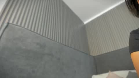 emelie_89 online show from May 12, 11:19 am