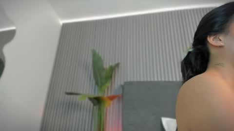 emelie_89 online show from May 31, 11:42 am