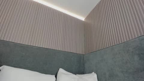 emelie_89 online show from January 14, 12:02 pm