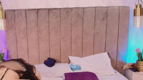 Emely  Antony online show from December 13, 7:53 pm