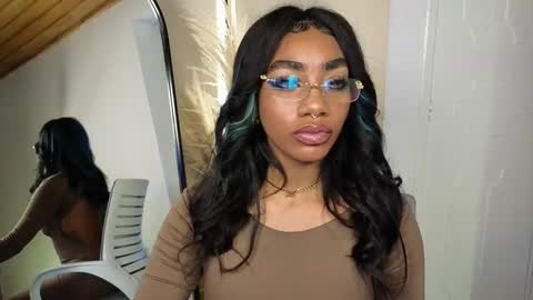 Snapshot of emely_brandon_ chatting on March 12, 7:47 pm anyelii online show from March 12, 7:47 pm