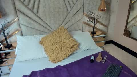 Emely online show from March 28, 4:47 am