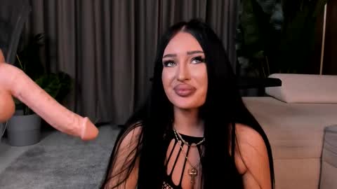 Emerald online show from March 30, 5:24 pm