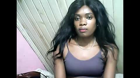 Emerence9794 online show from April 16, 11:51 pm