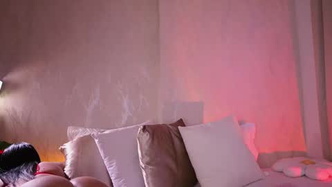    online show from March 12, 11:53 am