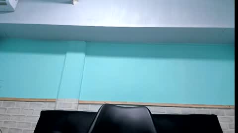 Snapshot of emiily_smile chatting on February 26, 6:15 pm Emily online show from February 26, 6:15 pm