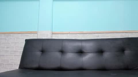 Snapshot of emiily_smile chatting on March 10, 11:34 am Emily online show from March 10, 11:34 am