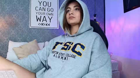 Emily online show from January 21, 6:55 pm