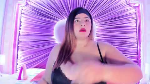 Emiily Grace online show from February 19, 11:42 am