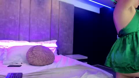 Emily  online show from March 7, 7:36 pm