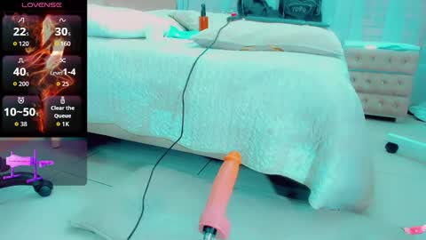 EmillySaenz online show from April 17, 4:53 pm