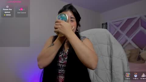 emilayton_ online show from September 17, 8:56 pm