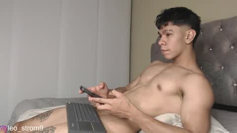 emile_239 online show from February 26, 2:41 am