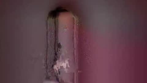 emilelovesyou online show from December 22, 5:36 am