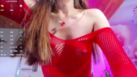 Emili clark  online show from March 6, 4:19 am