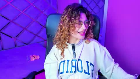 Emy  online show from November 20, 4:22 am