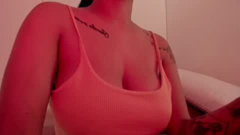 Emilia Big Boobs online show from January 20, 3:15 am