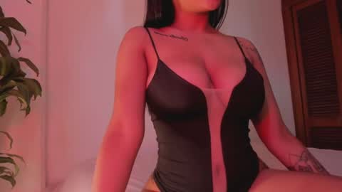 Emilia Big Boobs online show from February 24, 2:37 pm