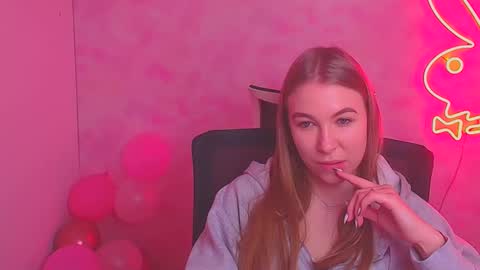 Emilia online show from February 21, 9:13 am