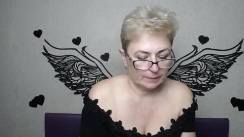 EmiliaGree online show from April 10, 6:34 pm