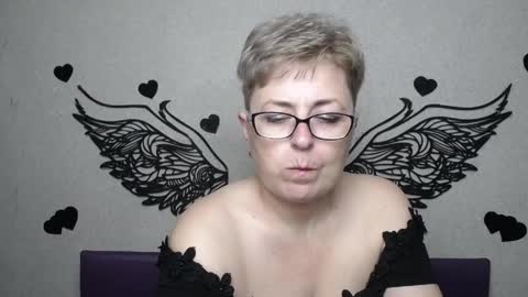 EmiliaGree online show from April 15, 7:58 pm