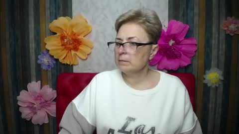 EmiliaGree online show from April 22, 5:20 pm