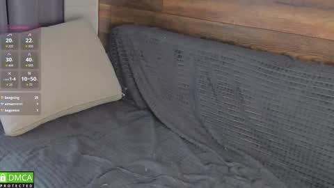 emilielong online show from March 15, 5:56 am