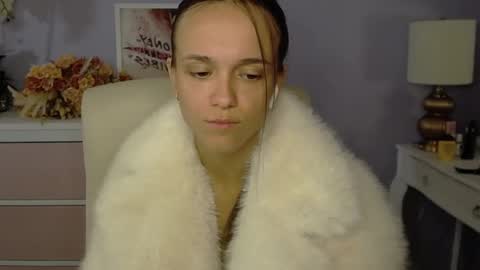 Emilly online show from November 8, 8:28 am