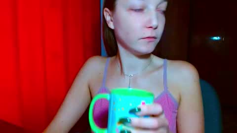 Emilly online show from December 16, 7:37 am