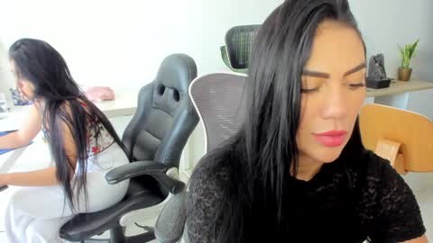 Emilly  online show from November 26, 3:09 pm