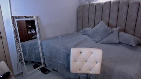  emily valentina     online show from October 12, 1:31 am