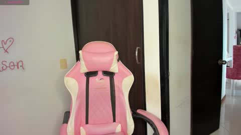 independet model online show from December 25, 4:32 pm