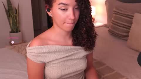 Juliana online show from October 17, 12:47 am