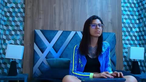 Emily online show from April 5, 3:25 am